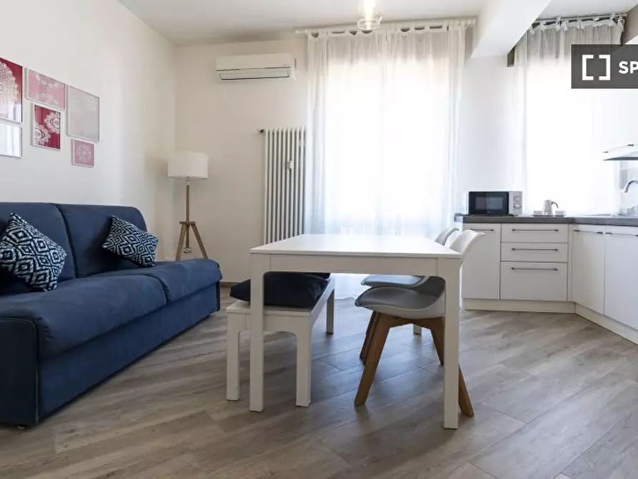 Immagine 4 di Appartamento in affitto  in Via Francesco Baracca a Bologna