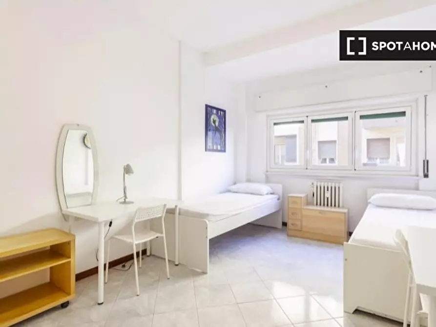 Immagine 4 di Camera condivisa in affitto  in Via Privata Ebro a Milano