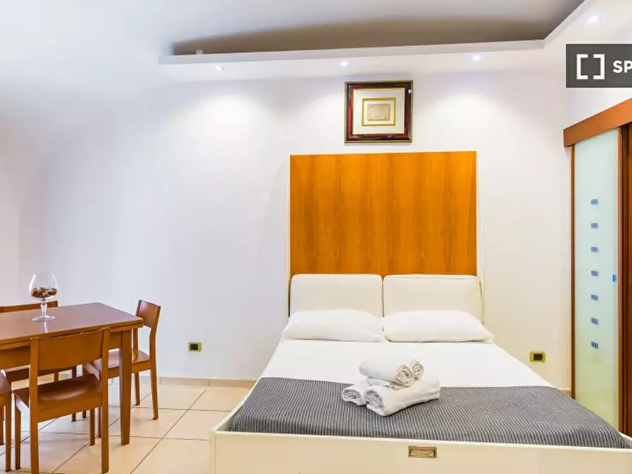 Immagine 9 di Appartamento in affitto  in Vico San Nicola da Tolentino a Napoli