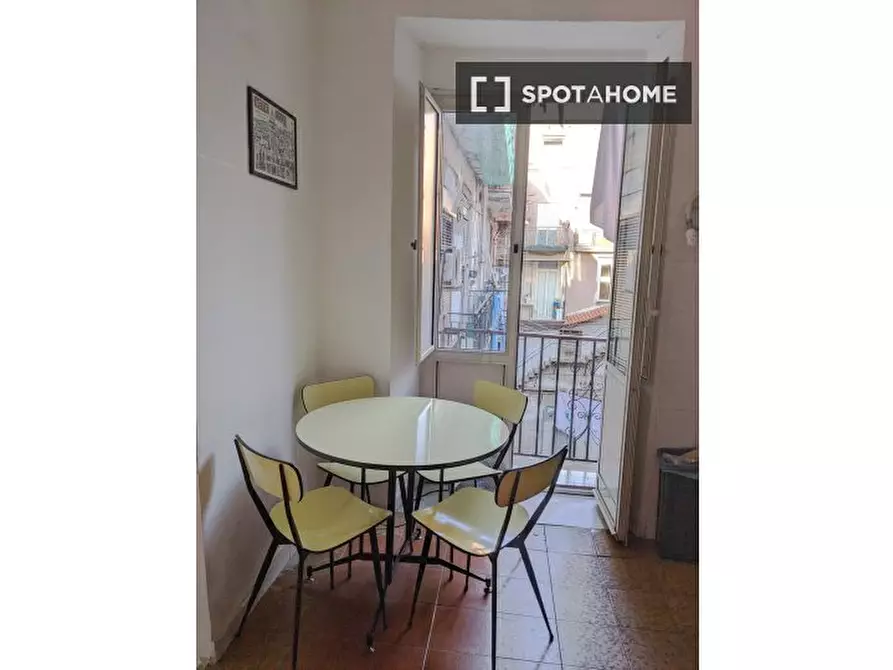 Immagine 5 di Appartamento in affitto  in Vico SS. Filippo e Giacomo a Napoli