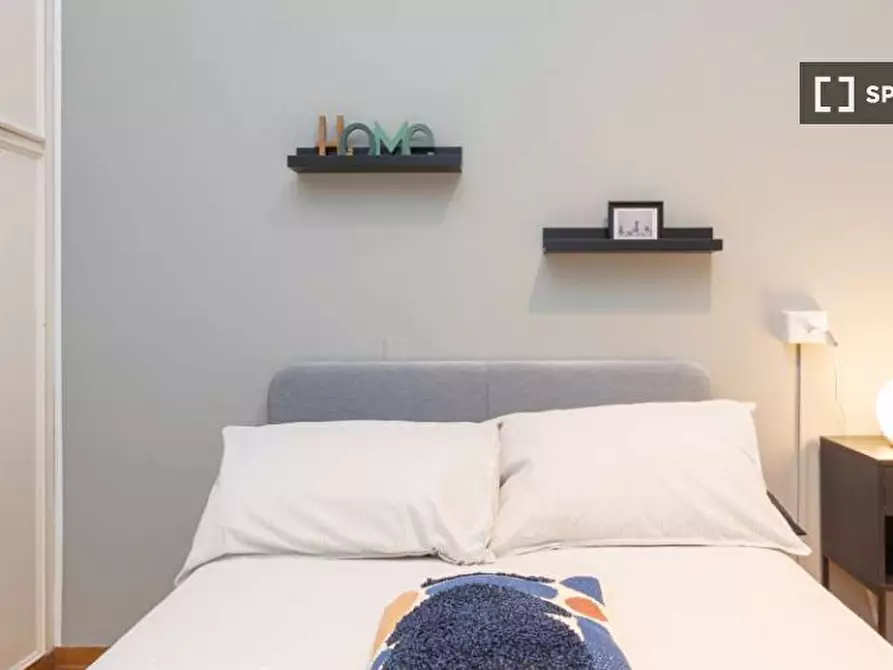 Immagine 1 di Camera condivisa in affitto  in Viale Emilio Caldara a Milano