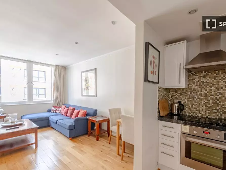 Immagine 18 di Appartamento in affitto  in Earls Ct Rd a Kensington