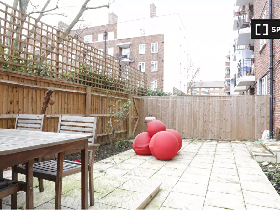 Immagine 12 di Camera condivisa in affitto  in Talwin Street a Poplar