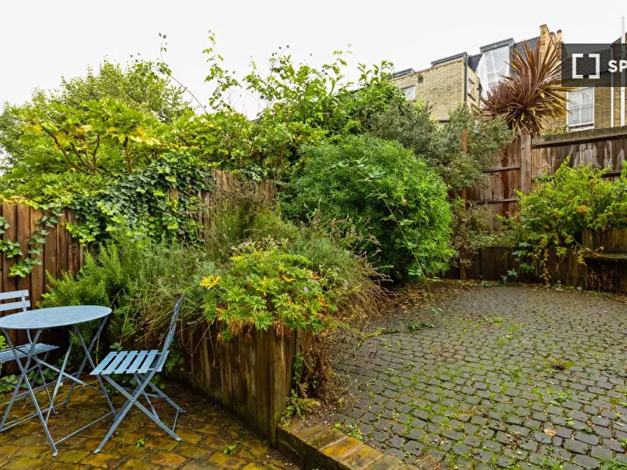 Immagine 1 di Appartamento in affitto  in Gayville Rd SW a Wandsworth