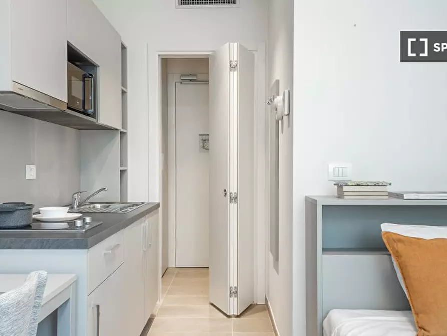 Immagine 3 di Ufficio in affitto  in Viale della Toscana a Firenze