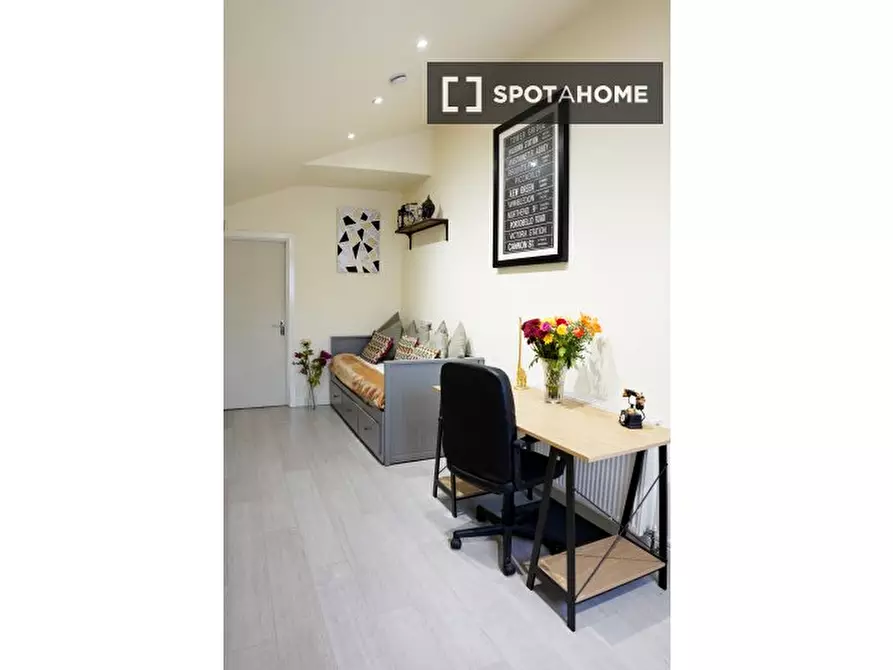 Immagine 11 di Appartamento in affitto  in Clare Rd a 