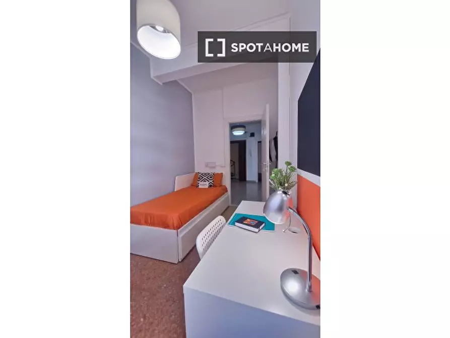 Immagine 5 di Camera condivisa in affitto  in Lungotevere di Pietra Papa a Roma