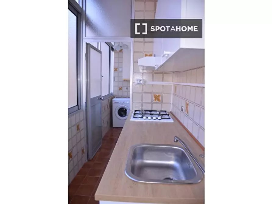 Immagine 4 di Camera condivisa in affitto  in Via Lombardia a Cagliari