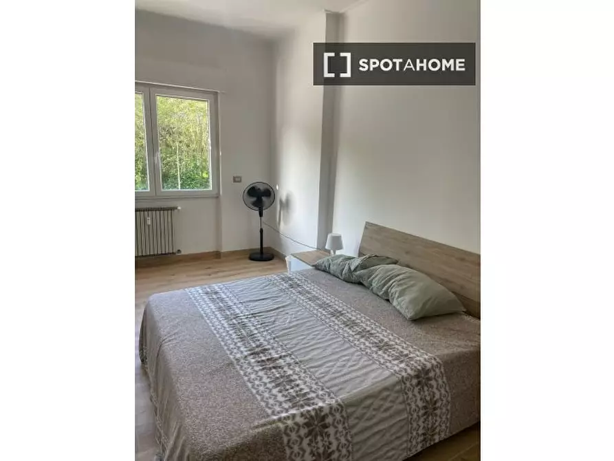 Immagine 1 di Camera condivisa in affitto  in Viale del Caravaggio a Roma