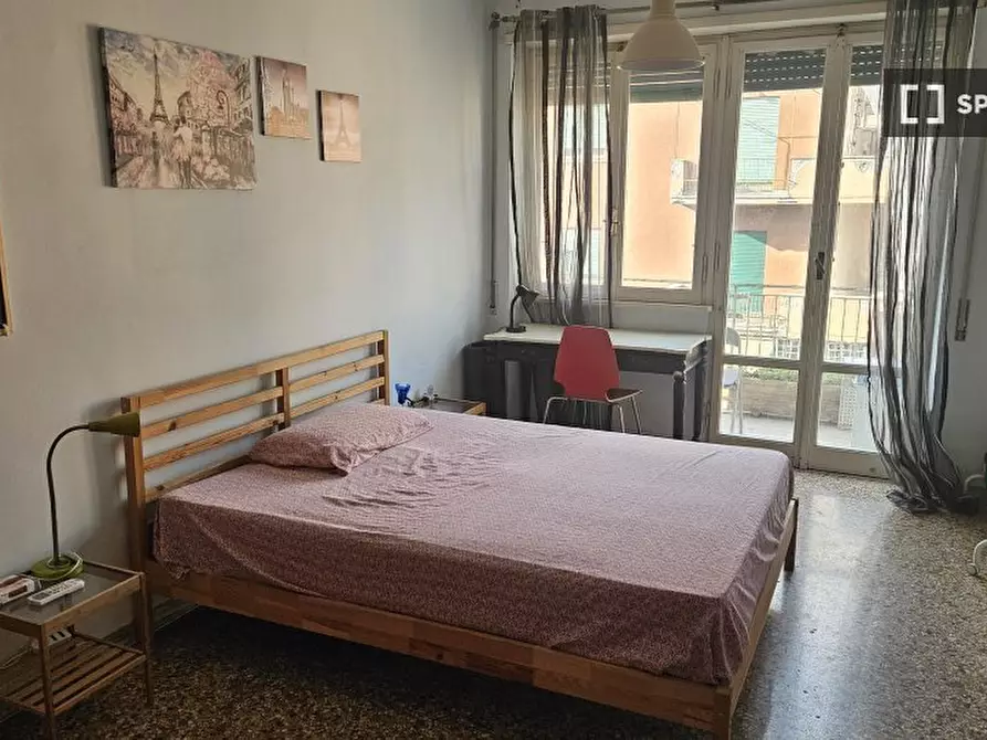 Immagine 5 di Camera condivisa in affitto  in Via Alba a Roma