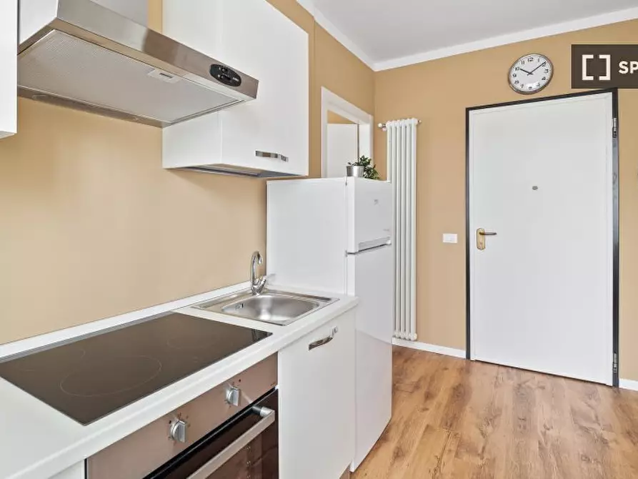 Immagine 3 di Camera condivisa in affitto  in Via Isaac Newton/B a Milano