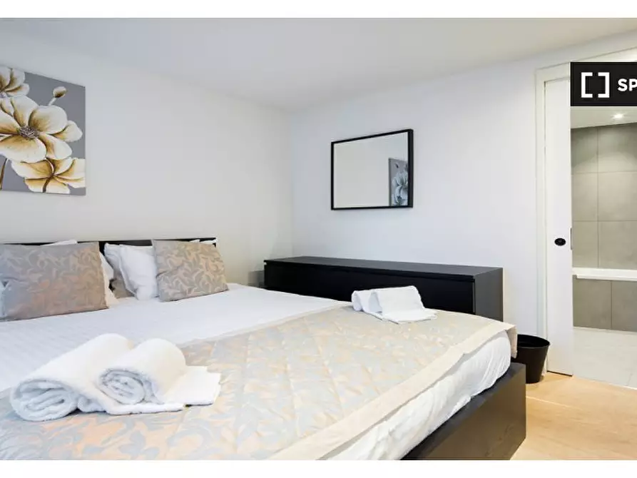Immagine 10 di Appartamento in affitto  in Apartment 3, 23-27 Hatton Wall, Holborn a Camden Town