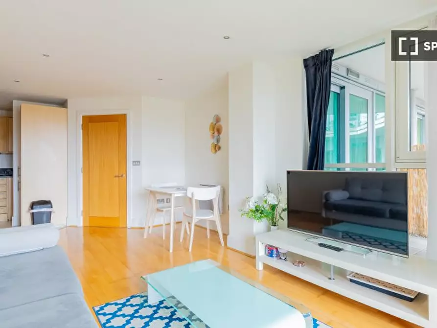 Immagine 9 di Appartamento in affitto  in St George Wharf a Lambeth