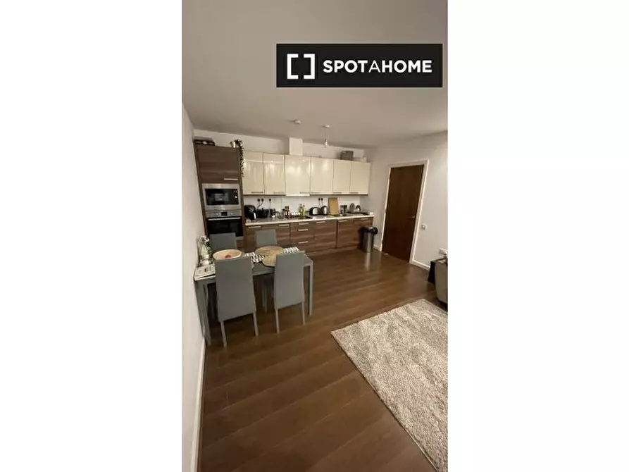 Immagine 9 di Camera condivisa in affitto  in Copenhagen Pl a Poplar