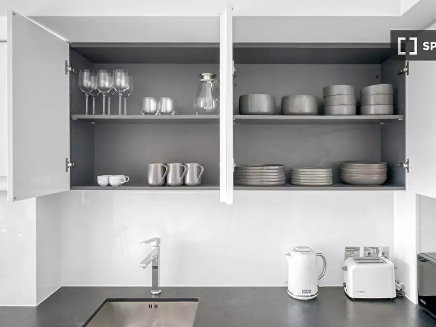 Immagine 8 di Appartamento in affitto  in Radnor Terrace a Hammersmith