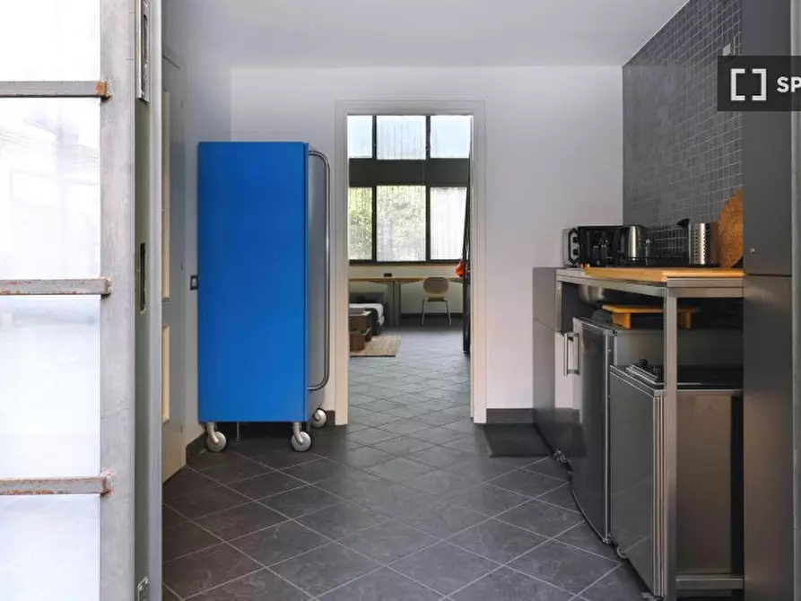 Immagine 13 di Appartamento in affitto  in Via Scaldasole a Milano