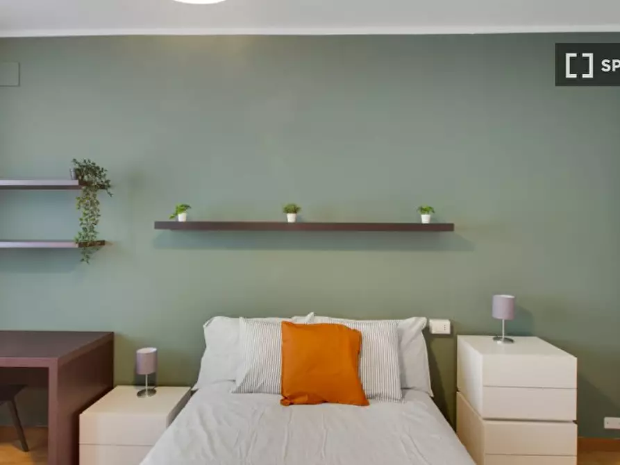 Immagine 17 di Camera condivisa in affitto  in Via Egadi a Milano