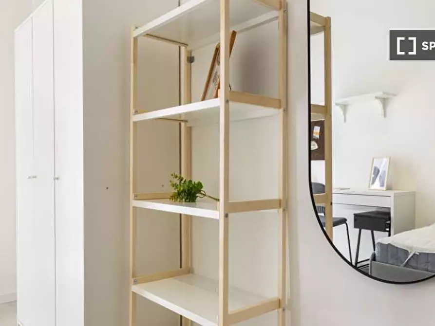 Immagine 2 di Camera condivisa in affitto  in Via Giovanni Scheiwiller Milan a Milano