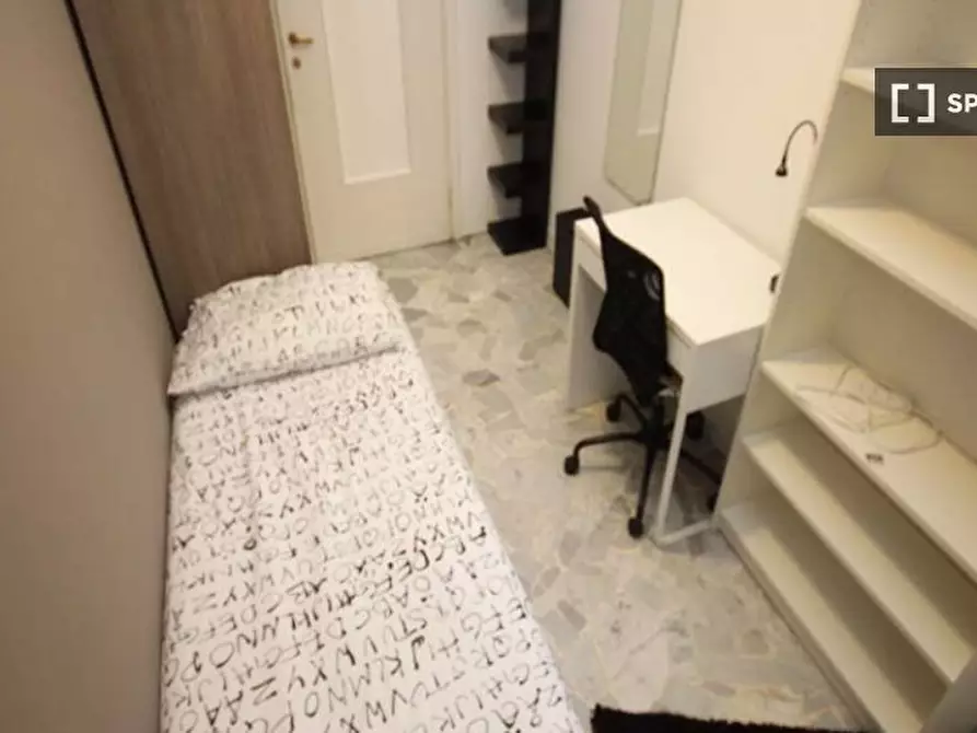 Immagine 11 di Camera condivisa in affitto  in Via Salvatore Barzilai a Milano