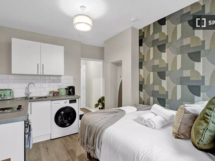 Immagine 7 di Ufficio in affitto  in flat a Tottenham