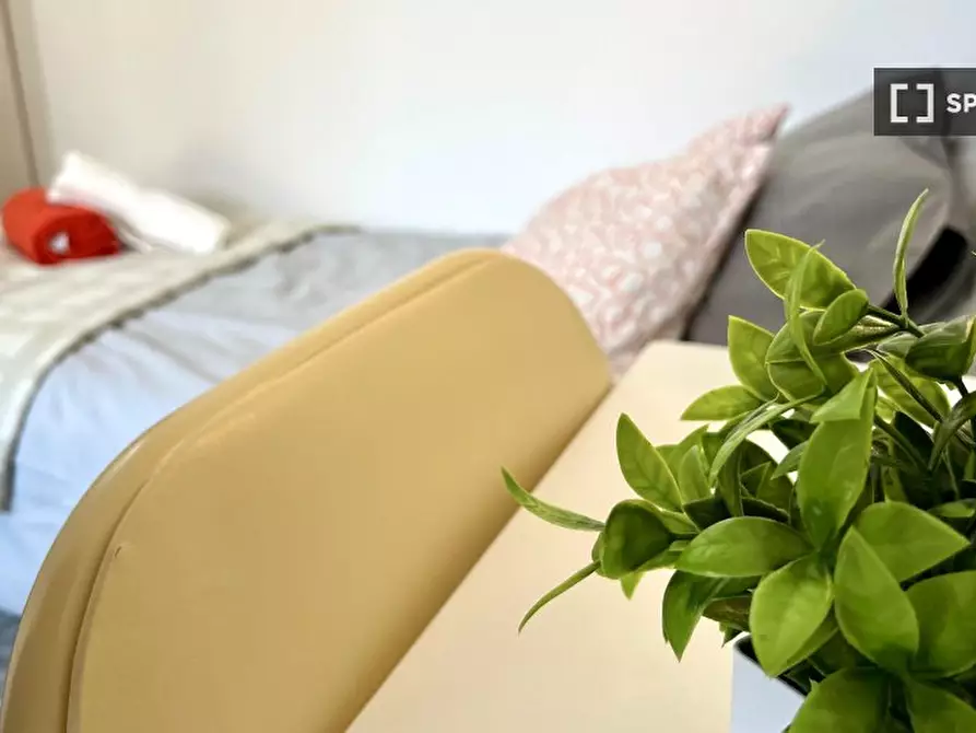 Immagine 2 di Camera condivisa in affitto  in Via Ponte Seveso a Milano