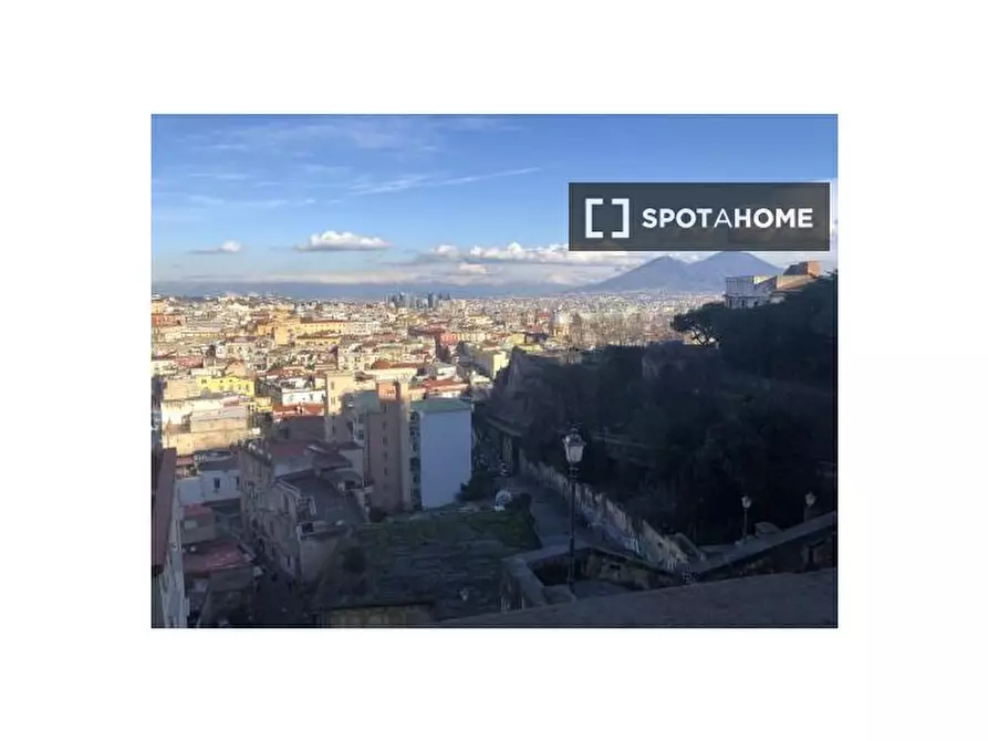 Immagine 1 di Appartamento in affitto  in C.so Vittorio Emanuele a Napoli
