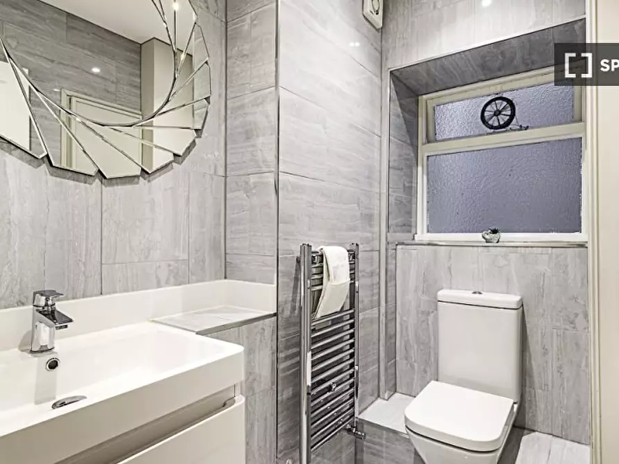 Immagine 15 di Appartamento in affitto  in Clanricarde Gardens a Paddington