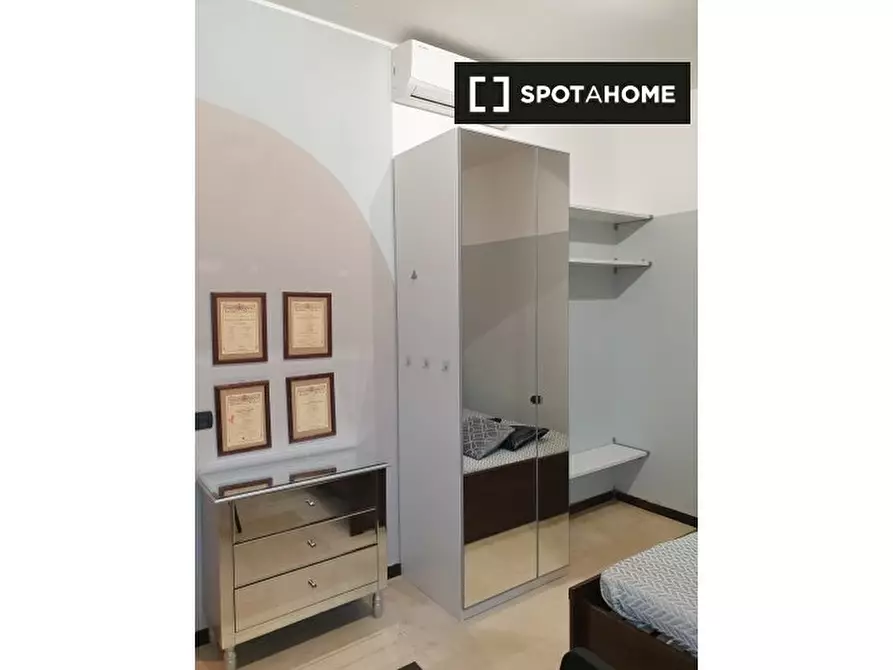 Immagine 15 di Appartamento in affitto  in Via dei Piatti a Milano
