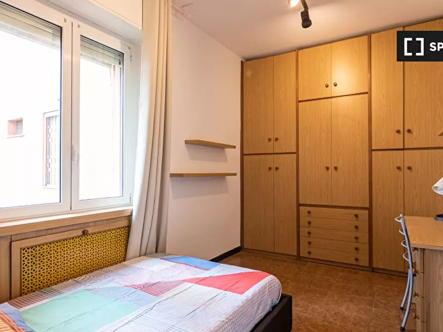 Immagine 2 di Camera condivisa in affitto  in Viale Ungheria a Milano