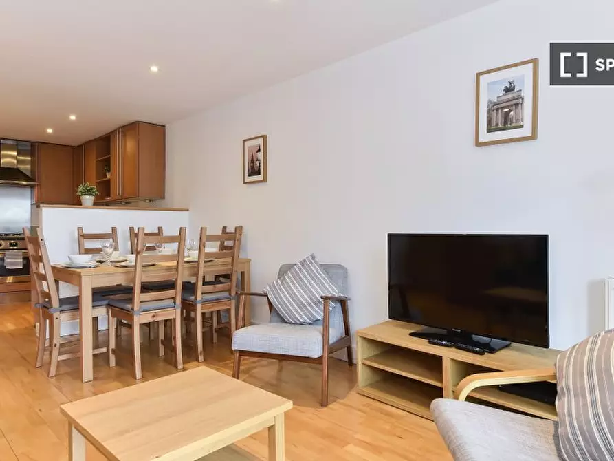 Immagine 11 di Appartamento in affitto  in Kent Terrace a Camden Town