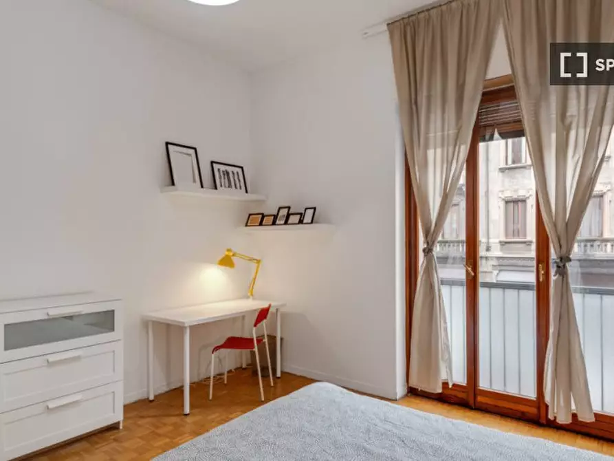 Immagine 6 di Camera condivisa in affitto  in Via Curtatone a Milano