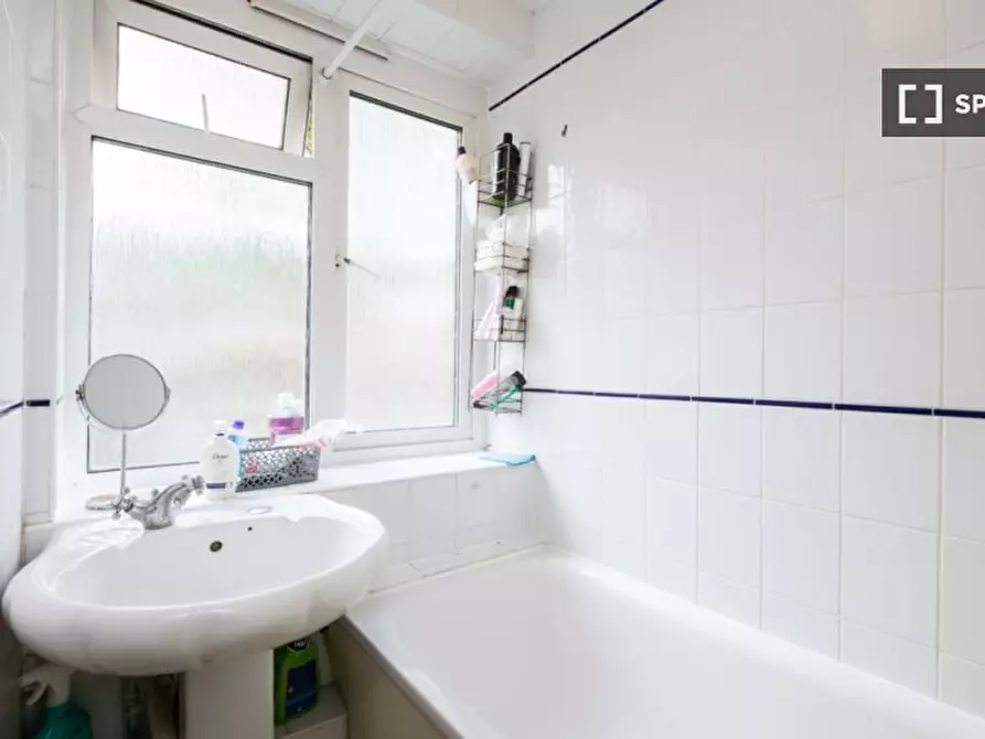 Immagine 7 di Camera condivisa in affitto  in St. Charles Square a Kensington