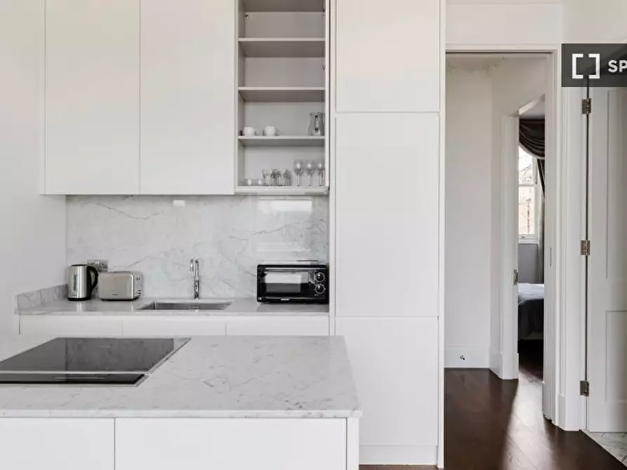 Immagine 8 di Appartamento in affitto  in Redcliffe Square a Kensington