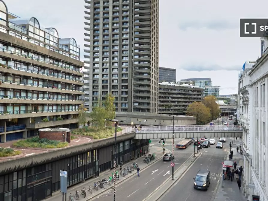 Immagine 15 di Appartamento in affitto  in Aldersgate St a Islington