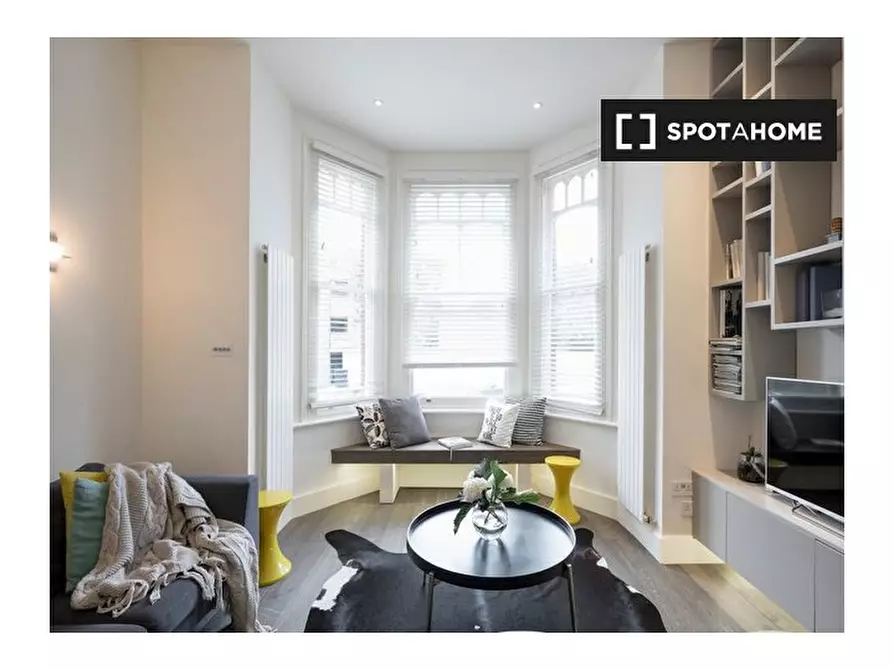 Immagine 2 di Appartamento in affitto  in b Winchester Ave a Camden Town