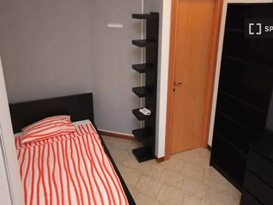 Immagine 1 di Camera condivisa in affitto  in Via Ulisse Salis a Milano