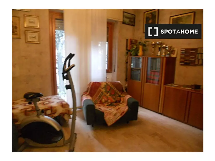 Immagine 11 di Camera condivisa in affitto  in Via Mincio a Milano