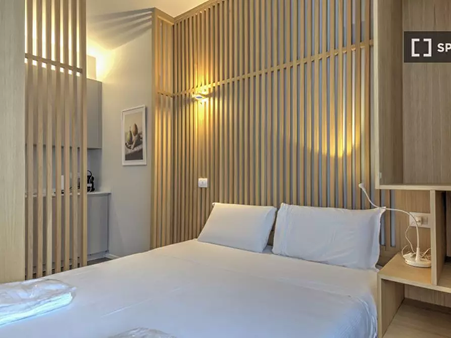 Immagine 13 di Ufficio in affitto  in Viale Vittorio Veneto a Milano