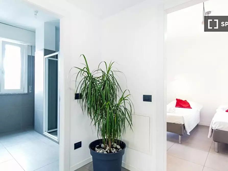 Immagine 4 di Camera condivisa in affitto  in Via Luigi Mercantini a Milano