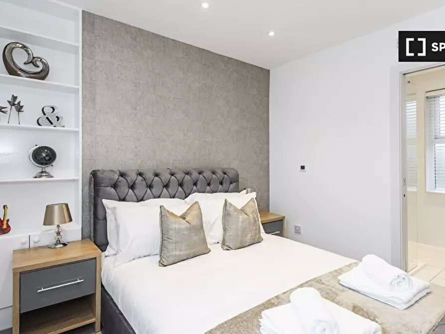 Immagine 10 di Appartamento in affitto  in Kilburn High Rd a Camden Town