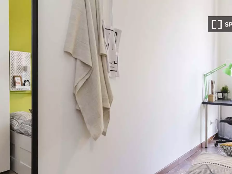 Immagine 2 di Camera condivisa in affitto  in Viale Giovanni Vicini a Bologna
