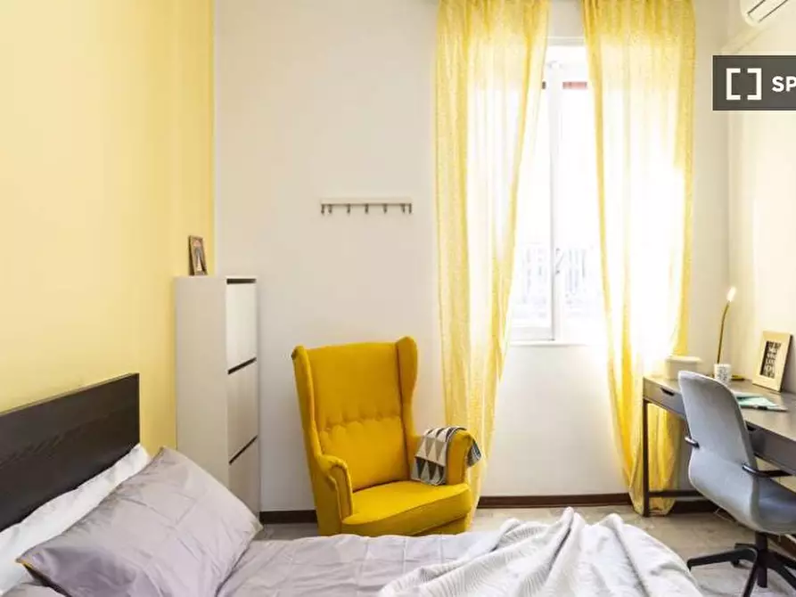 Immagine 3 di Camera condivisa in affitto  in VIALE LUCANIA a Milano