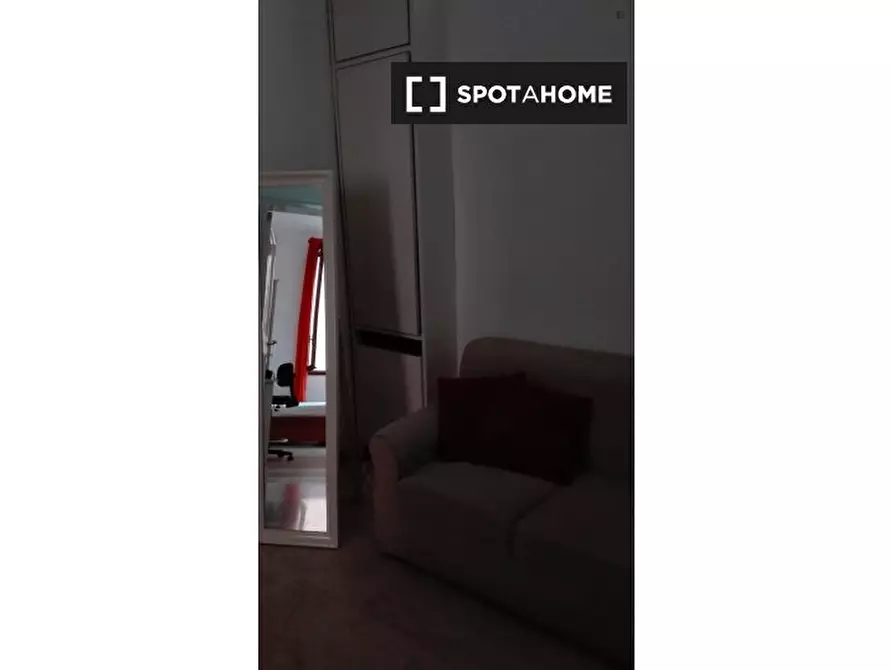 Immagine 15 di Camera condivisa in affitto  in Via S. Vitale a Bologna