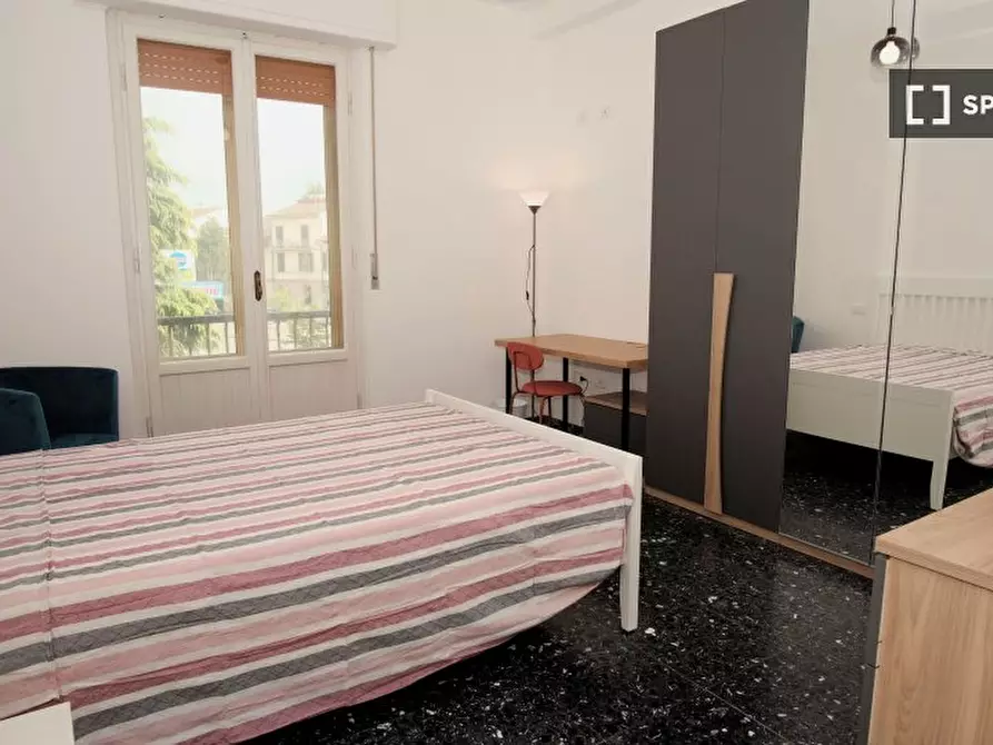 Immagine 19 di Camera condivisa in affitto  in Via del Sansovino a Firenze