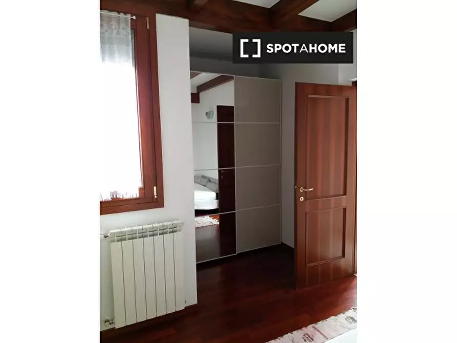 Immagine 5 di Camera condivisa in affitto  in Via Bartolomeo Ramenghi a Bologna