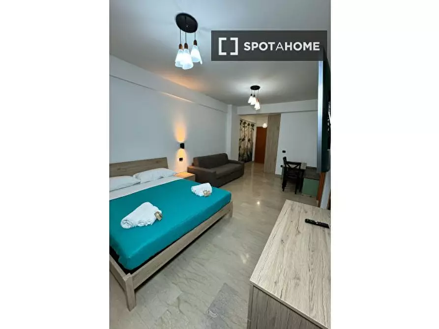 Immagine 6 di Camera condivisa in affitto  in Via Damaso Cerquetti a Roma