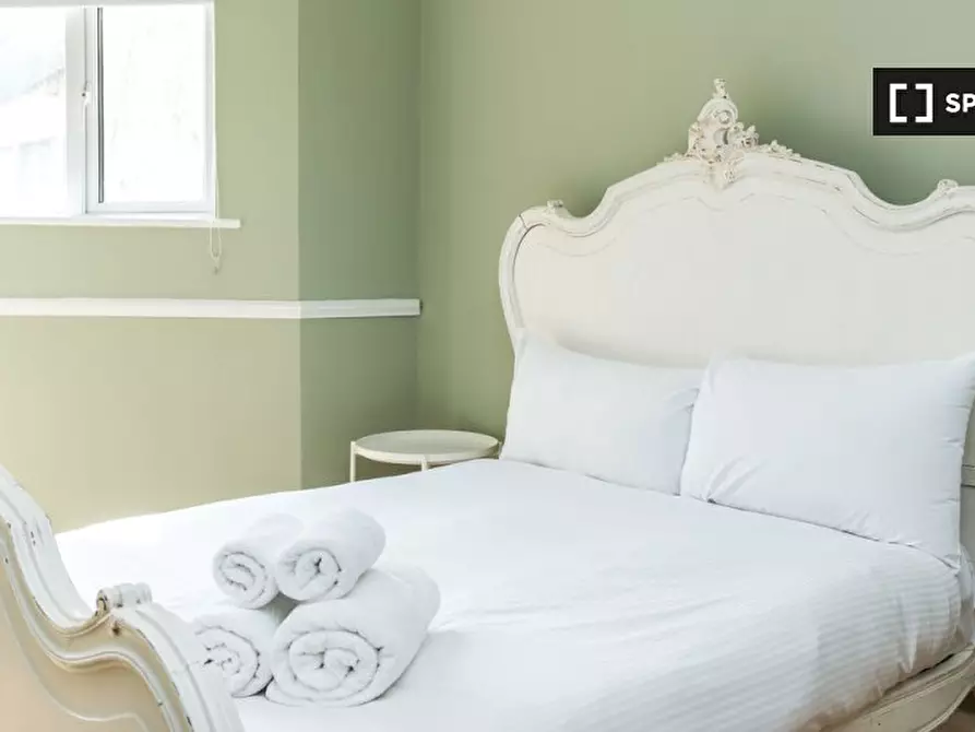 Immagine 17 di Appartamento in affitto  in Ambrose Ave a Barnet