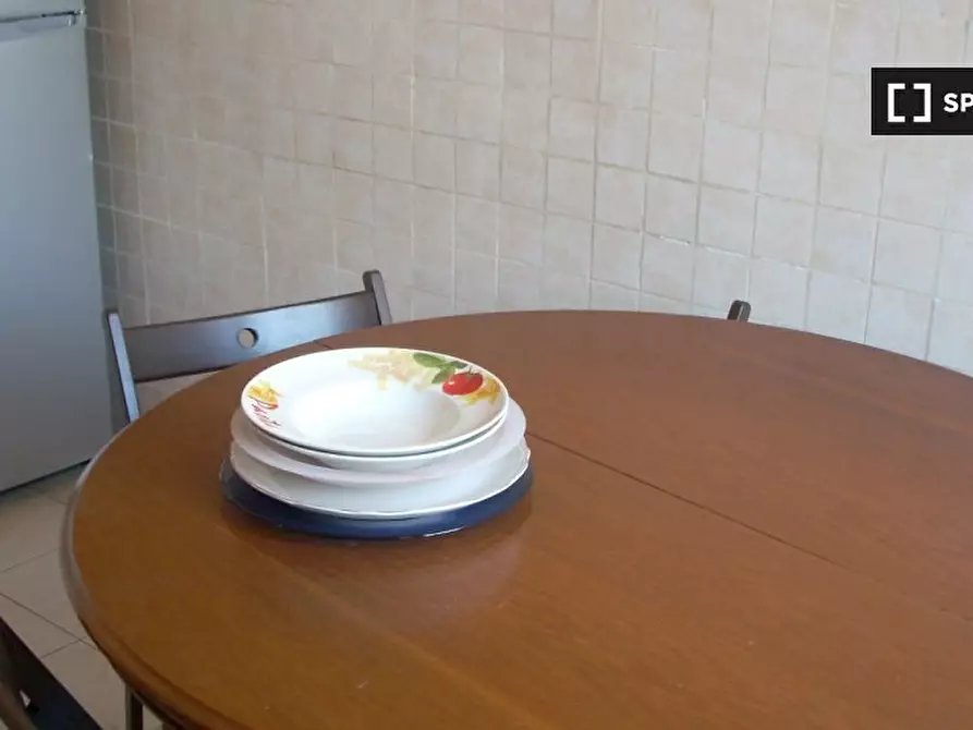 Immagine 2 di Camera condivisa in affitto  in Via Tiberio a Napoli