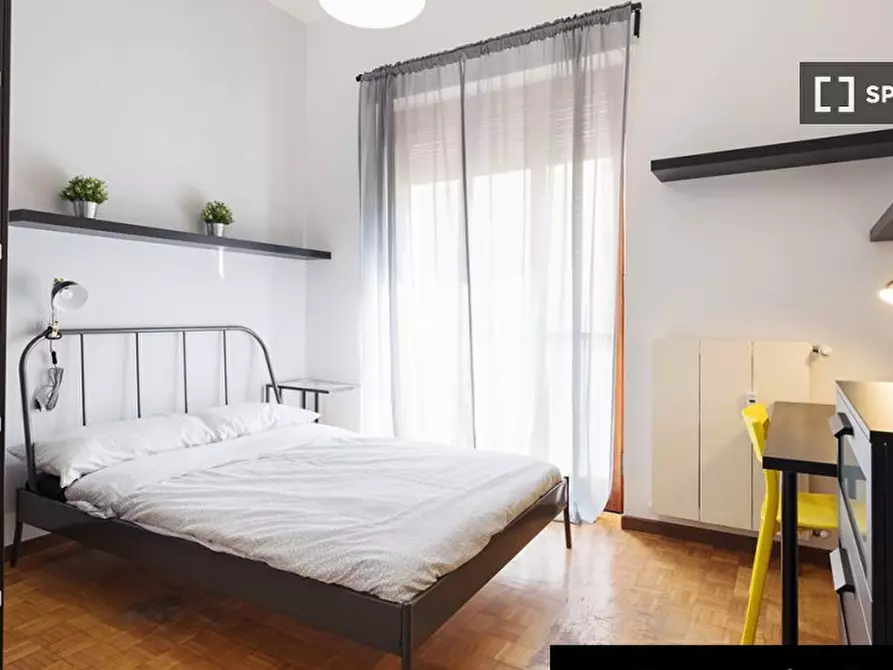 Immagine 3 di Camera condivisa in affitto  in Via Curtatone a Milano