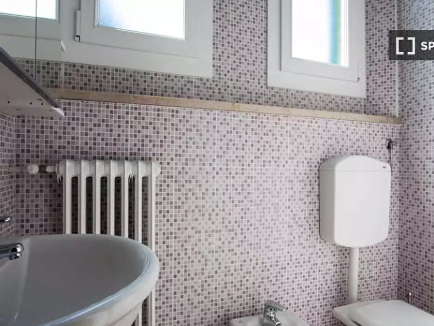 Immagine 12 di Camera condivisa in affitto  in Via Donato Creti a Bologna